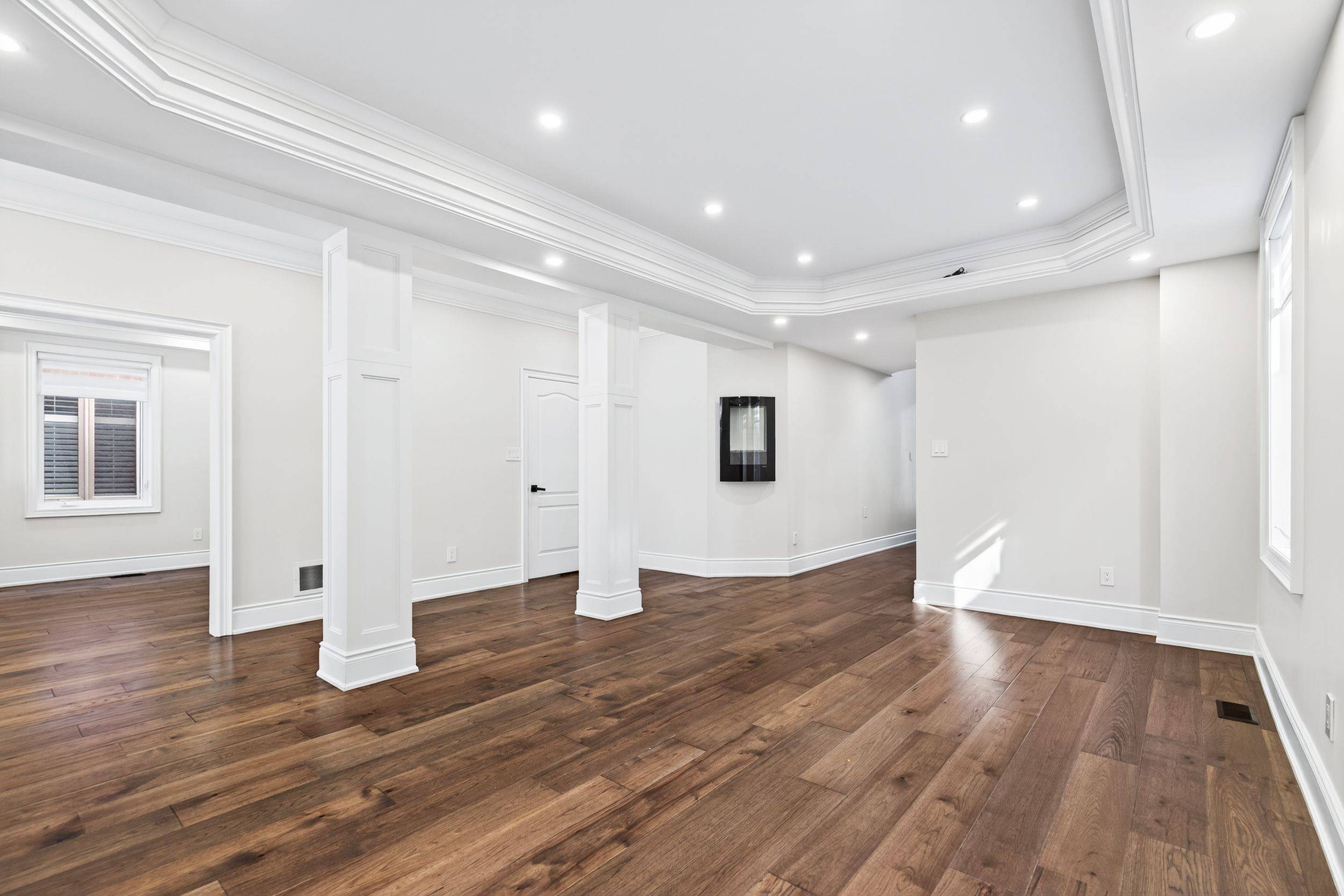 Oakville, ON L6M 0G5,2240 PINE GLEN RD