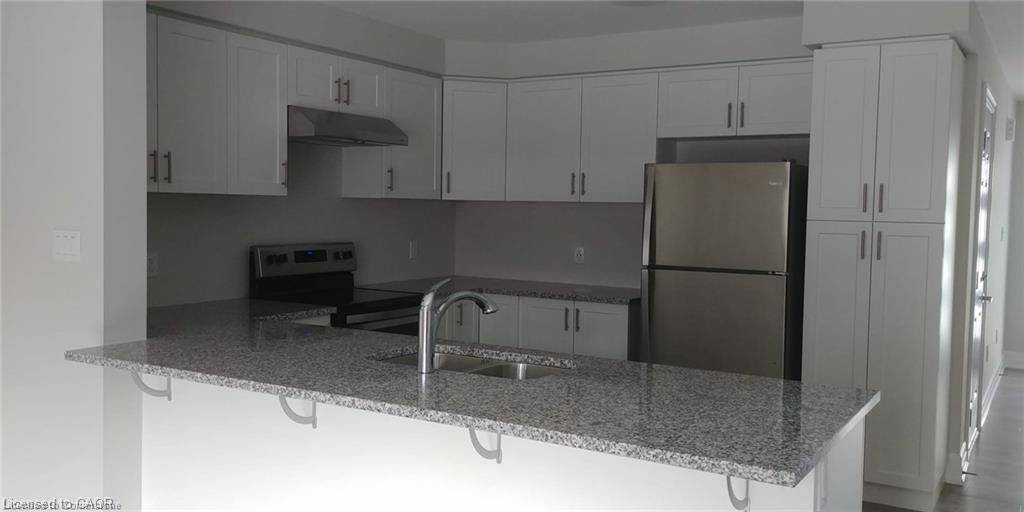 Cambridge, ON N1R 0B9,56 Munch AVE