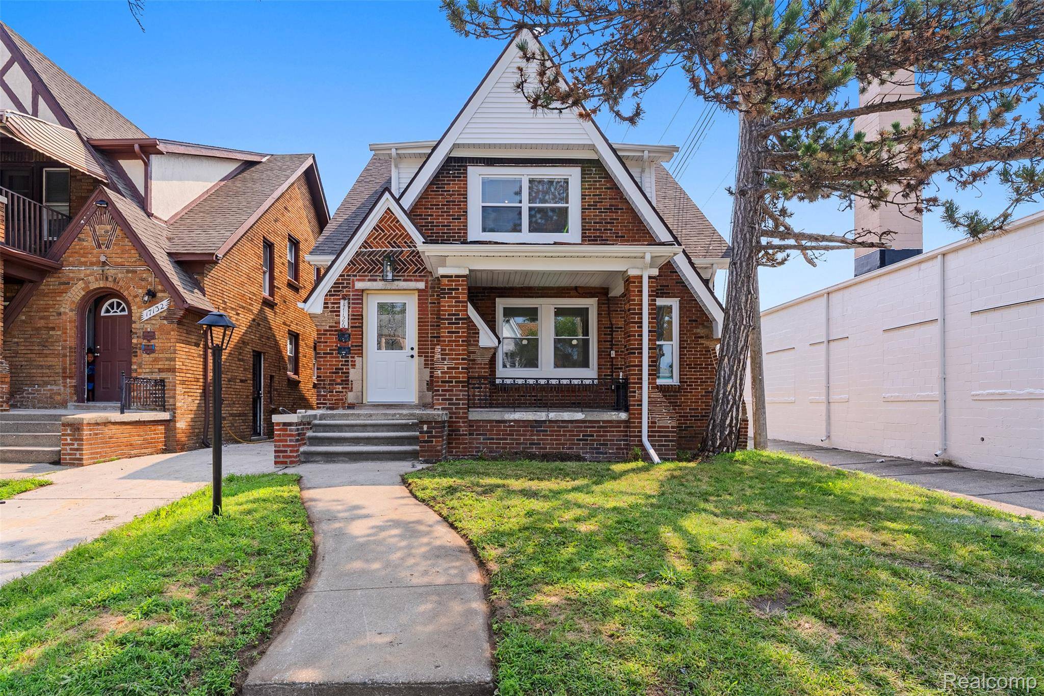 Detroit, MI 48221,17126 Roselawn ST