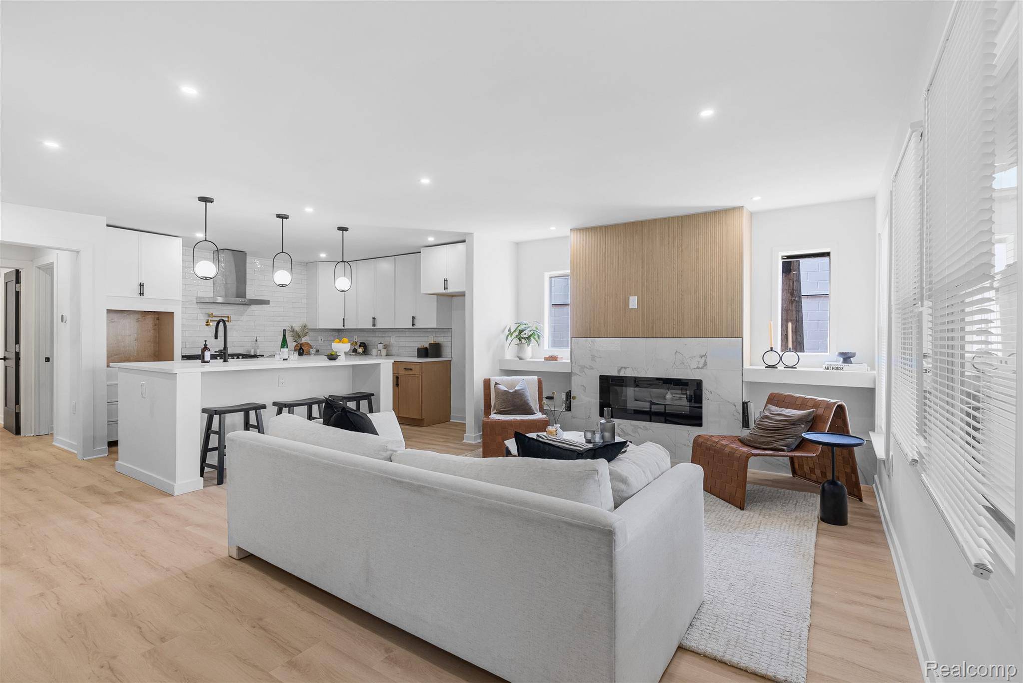 Detroit, MI 48221,17126 Roselawn ST