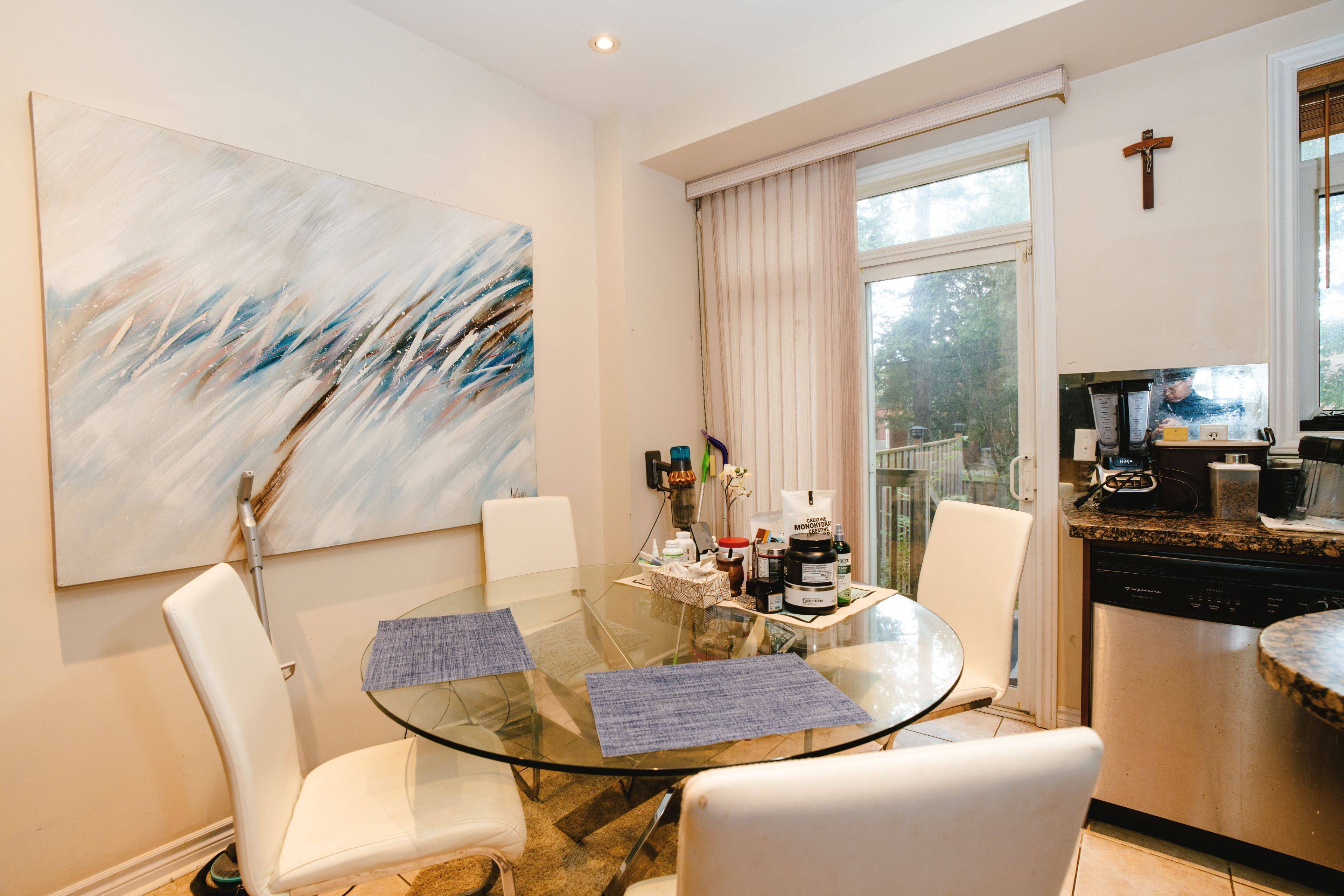 Toronto C07, ON M2N 0A5,63 Routliffe LN