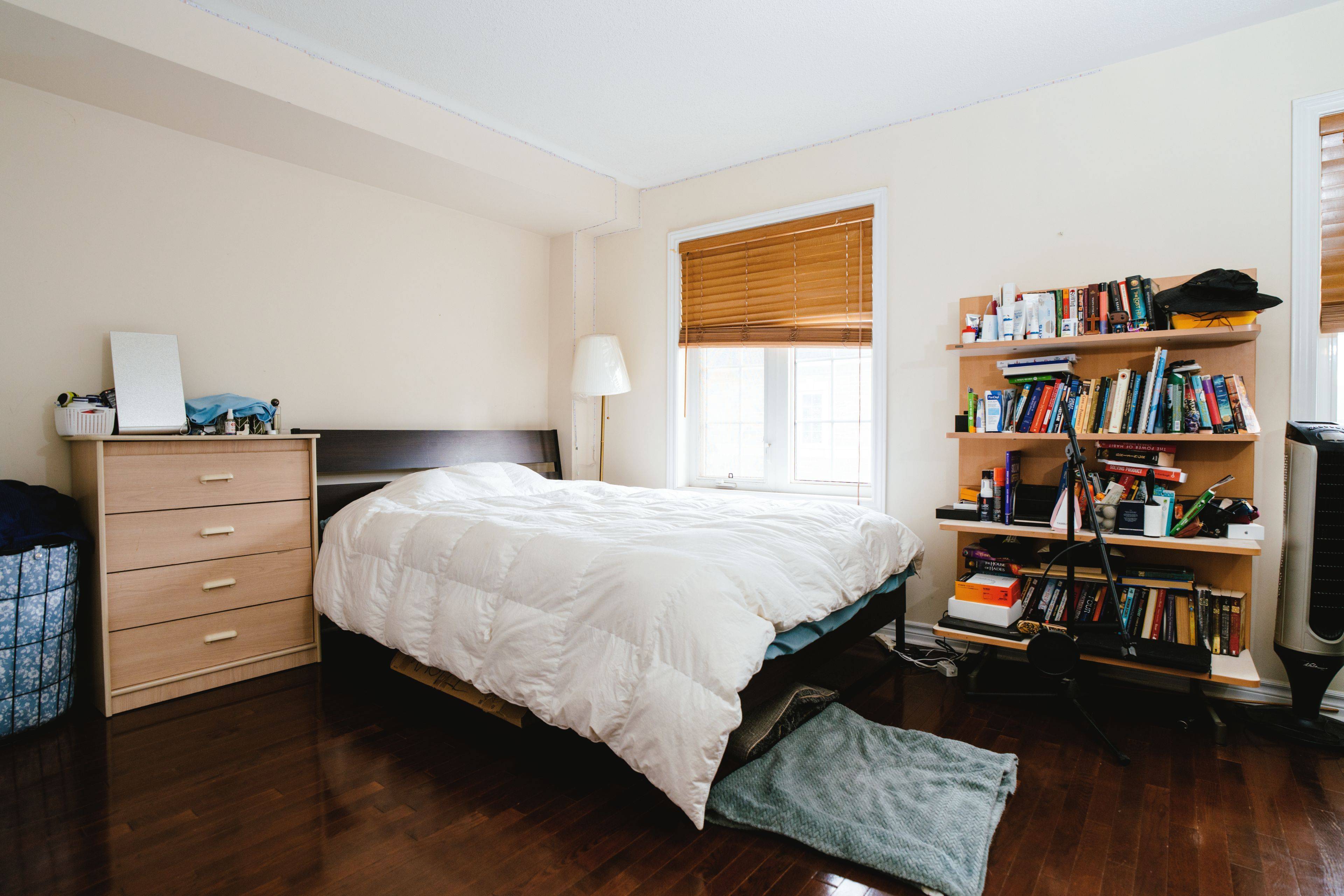 Toronto C07, ON M2N 0A5,63 Routliffe LN