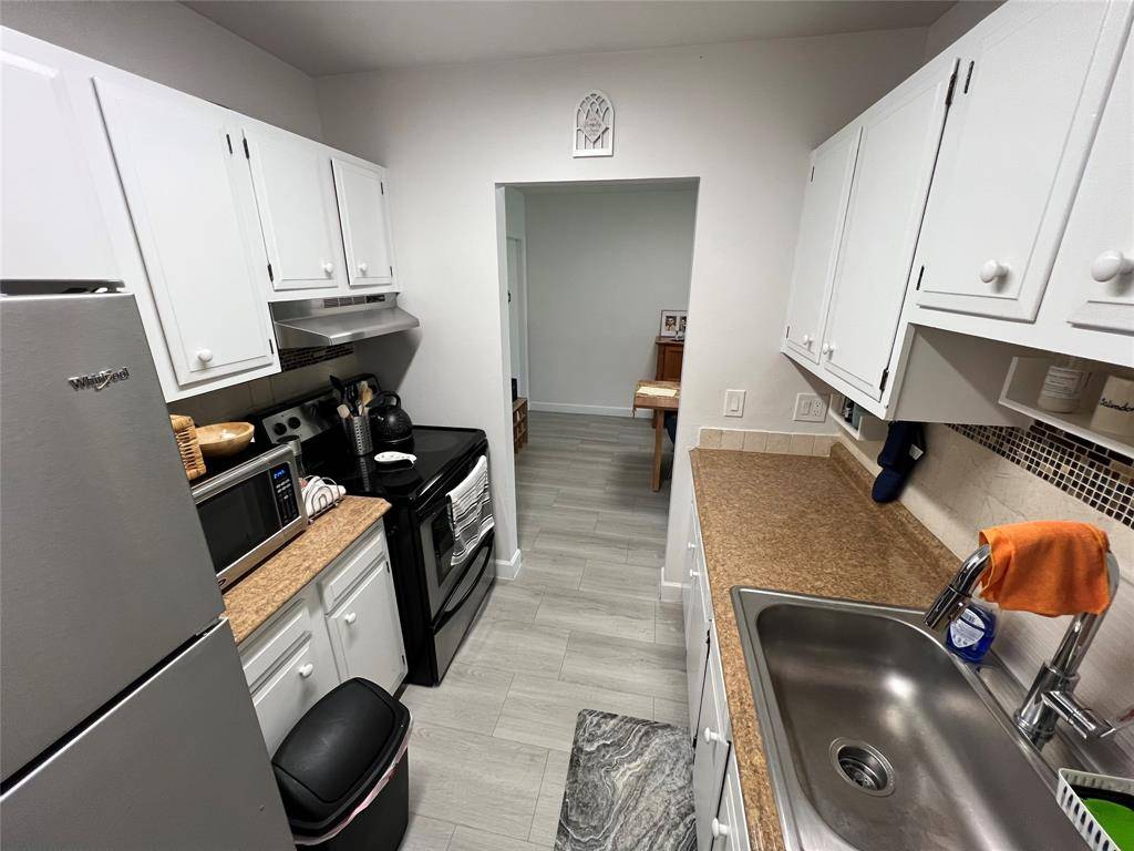 Boca Raton, FL 33486,825 NW 13TH #207