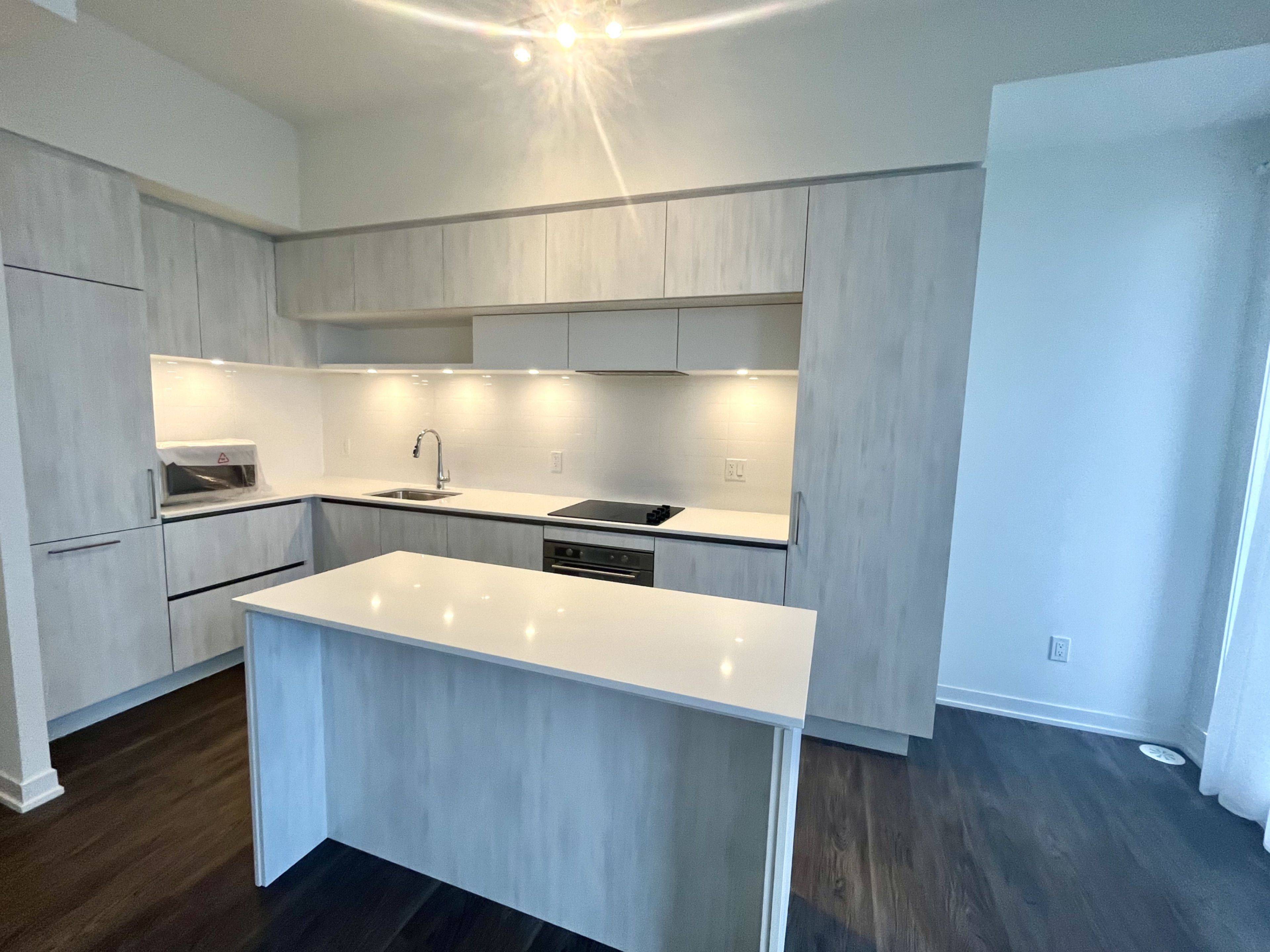 Richmond Hill, ON L4S 0N1,10 Steckley House LN #112