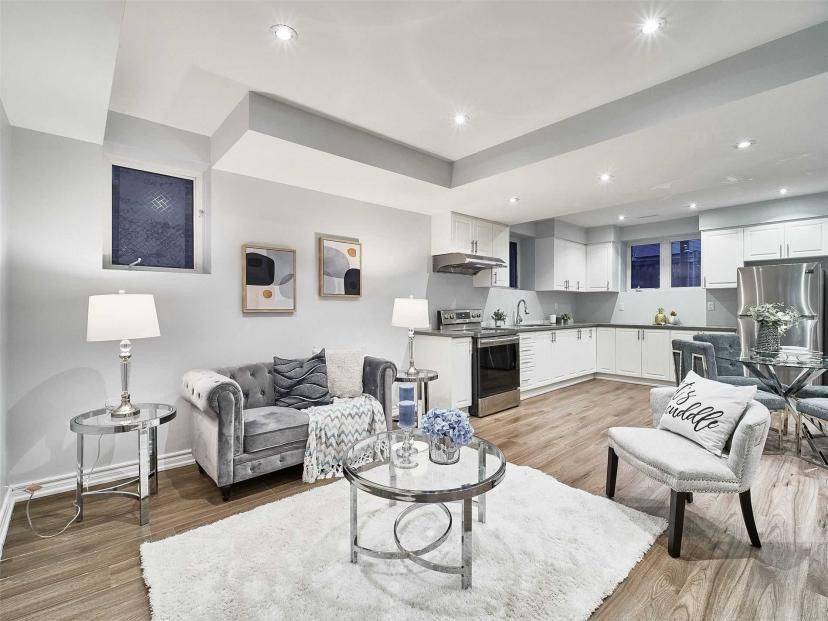 Richmond Hill, ON L4E 0E8,8 Tarmack DR #Bsmt