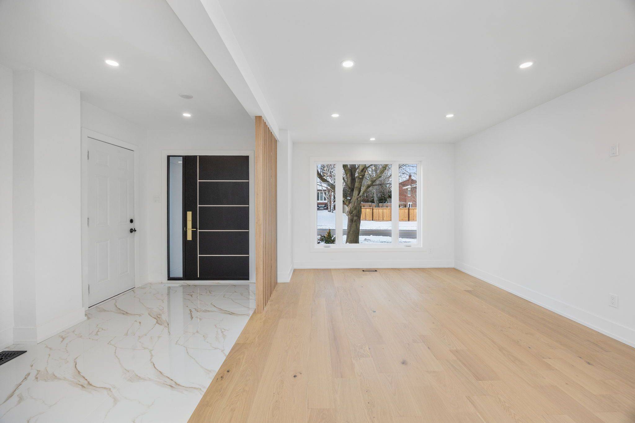 Newmarket, ON L3Y 5W7,124 Kingston RD