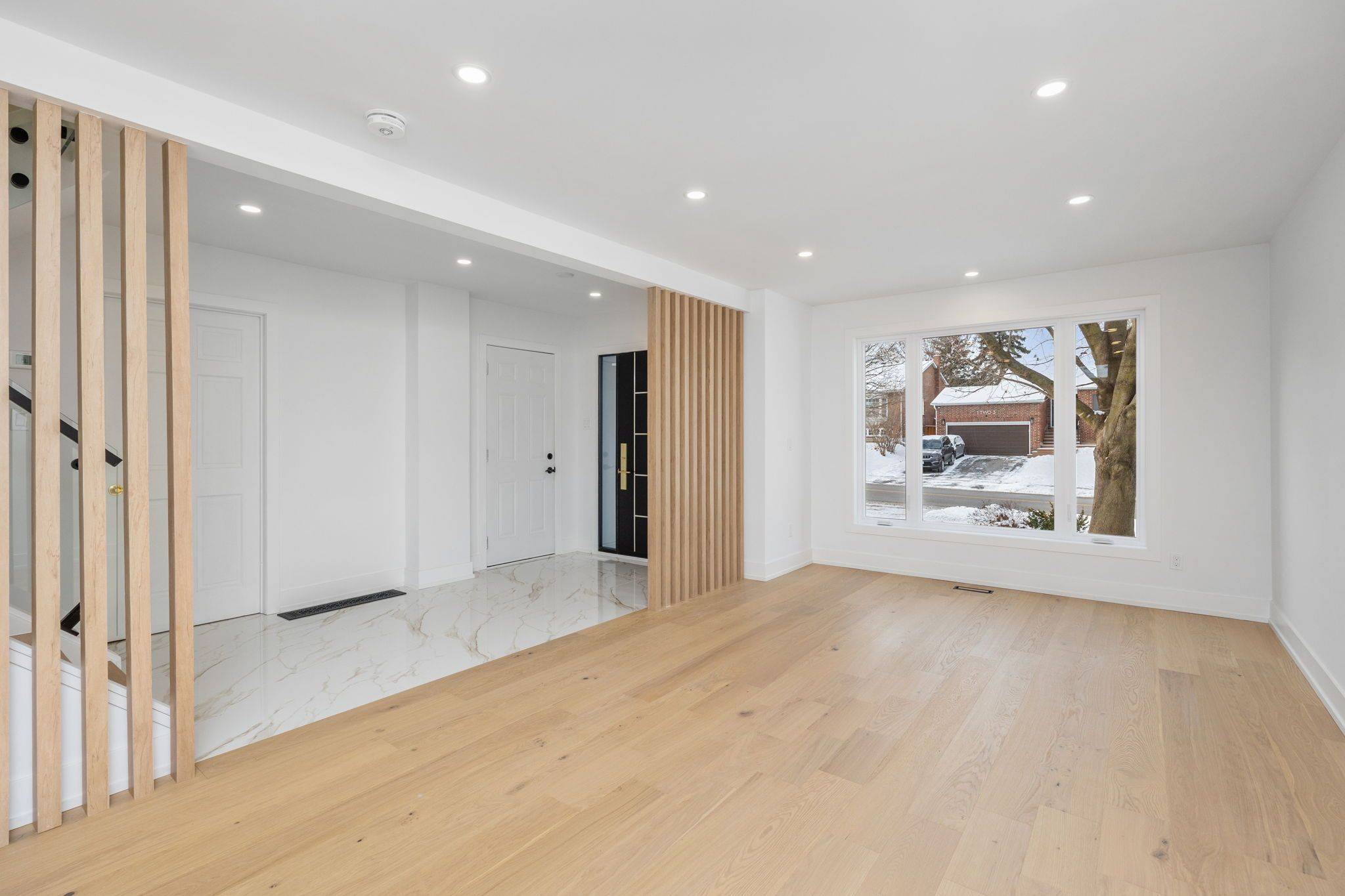 Newmarket, ON L3Y 5W7,124 Kingston RD