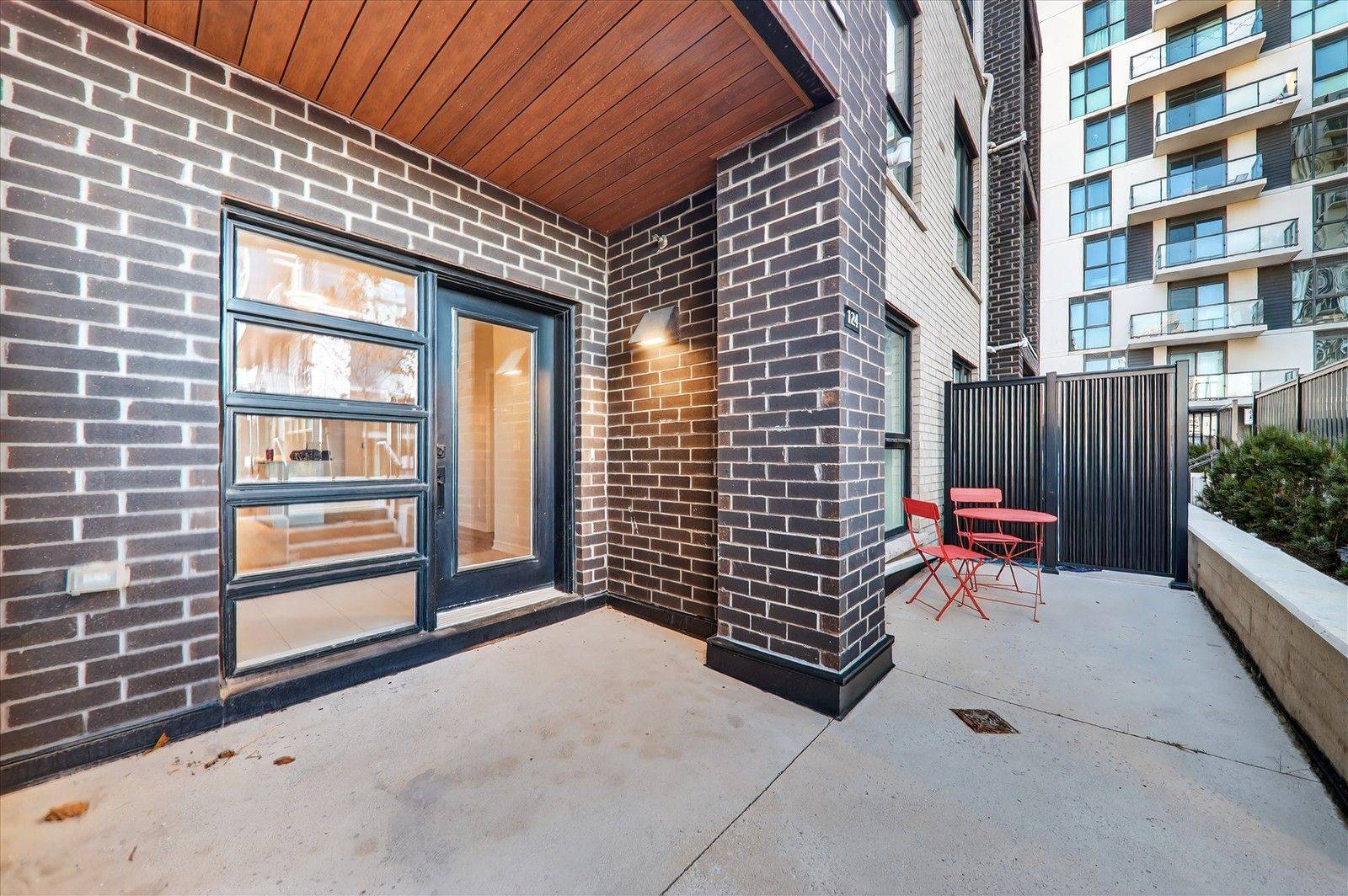 Oakville, ON L6H 7X5,349 Wheat Boom DR #124