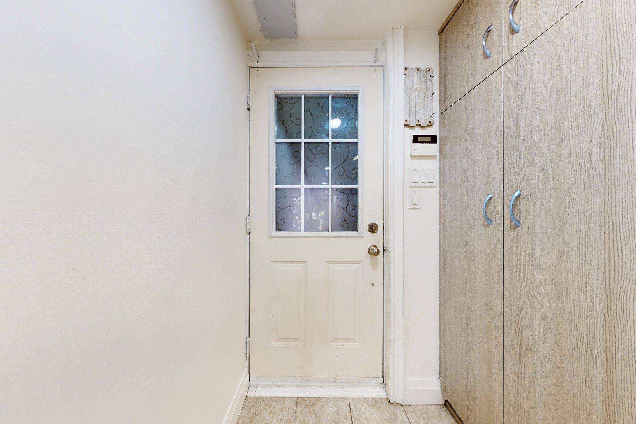 Toronto W03, ON M6E 5A6,43 Alessia CIR