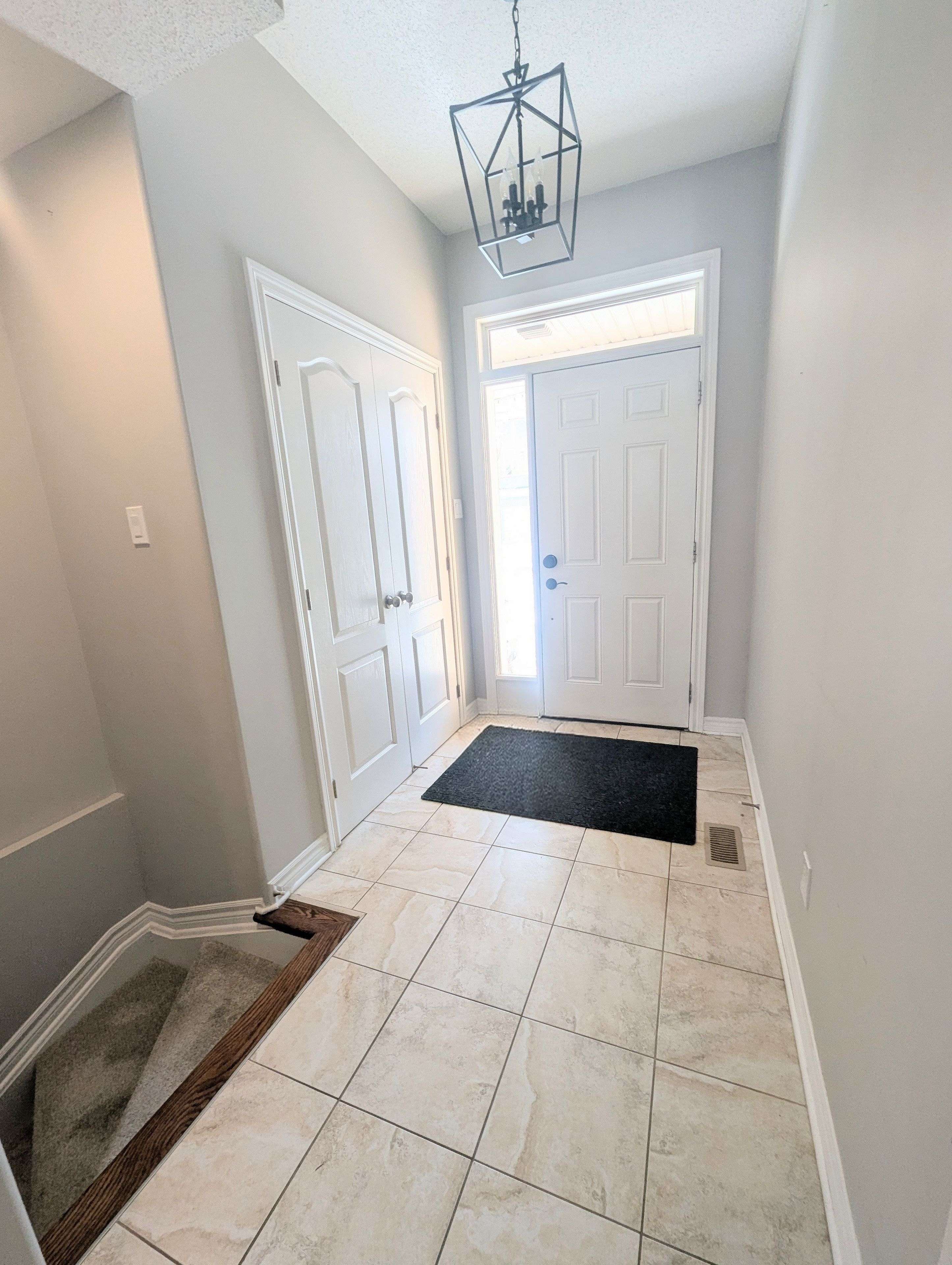 Stittsville - Munster - Richmond, ON K2S 0A9,210 Talltree CRES