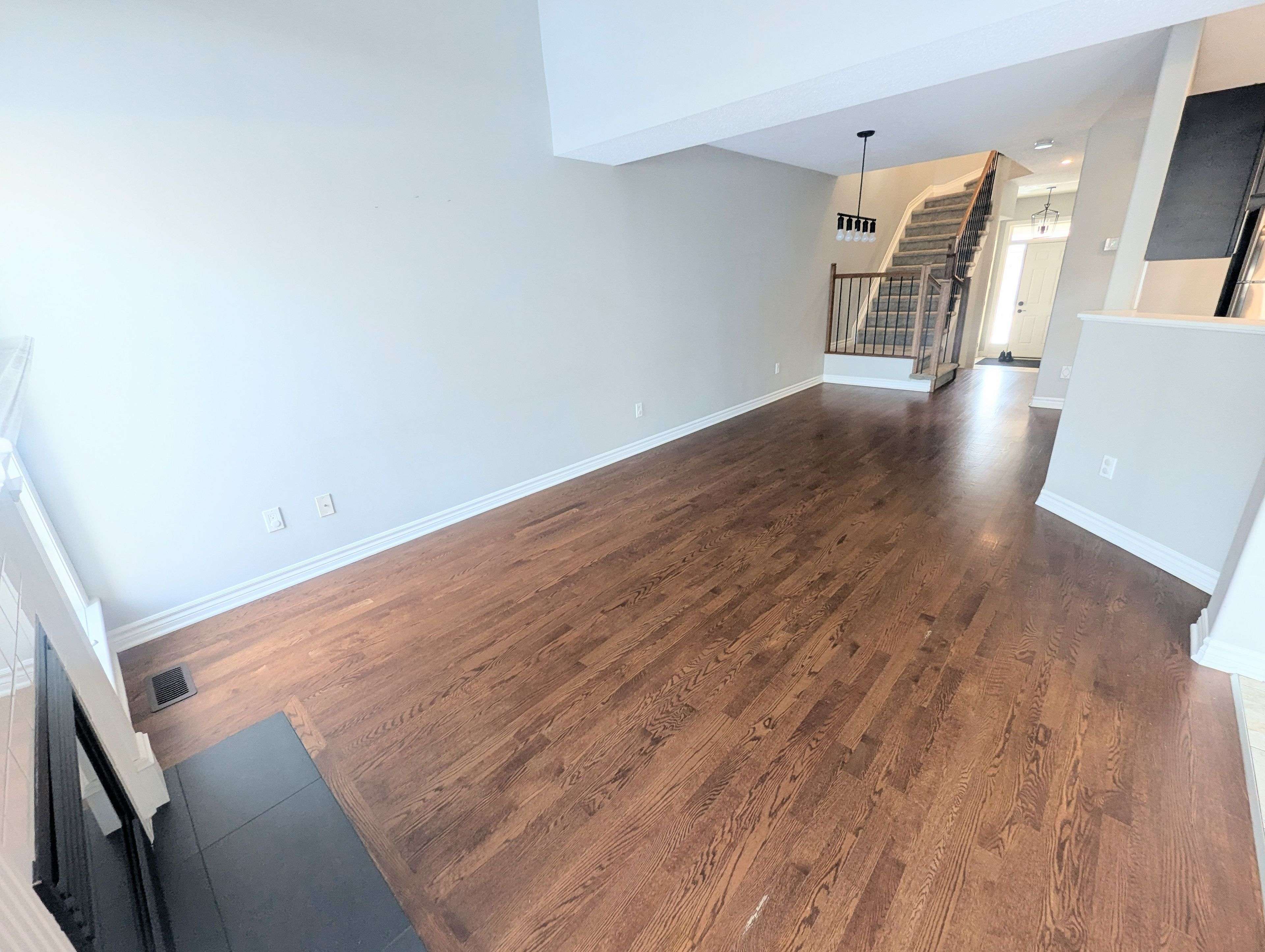 Stittsville - Munster - Richmond, ON K2S 0A9,210 Talltree CRES