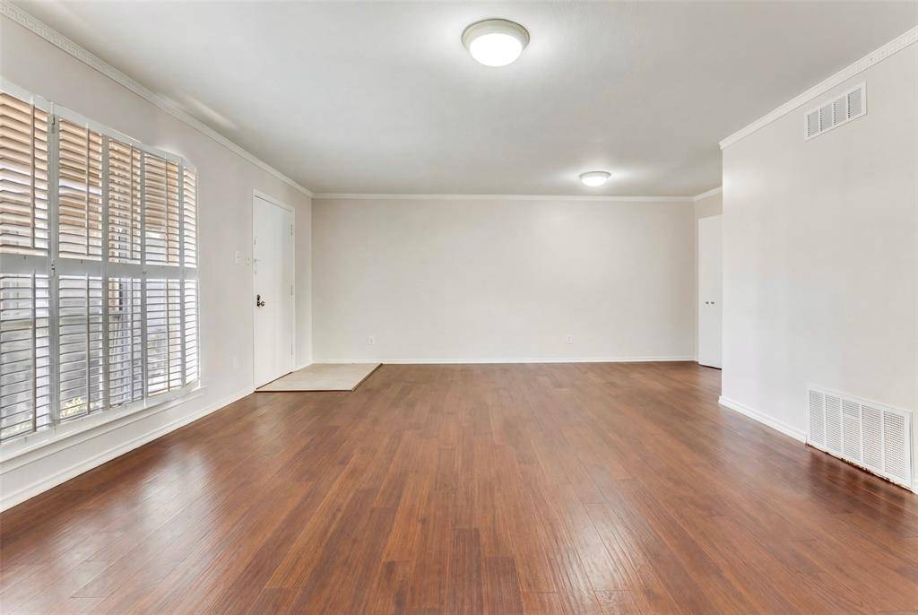 Dallas, TX 75230,11116 Valleydale Drive #B