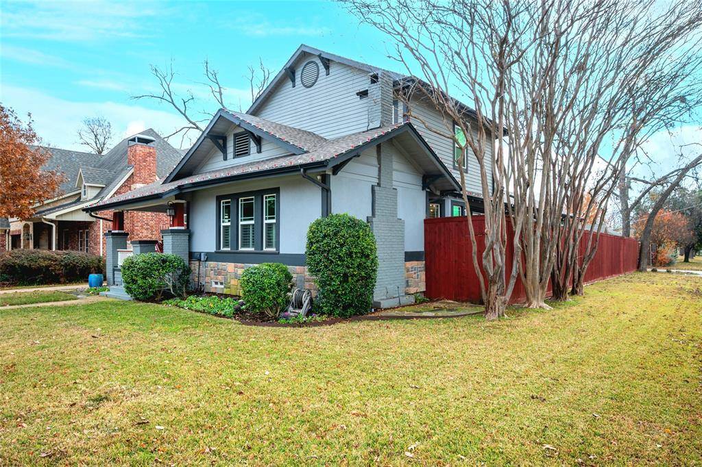 Dallas, TX 75214,6106 Lakeshore Drive