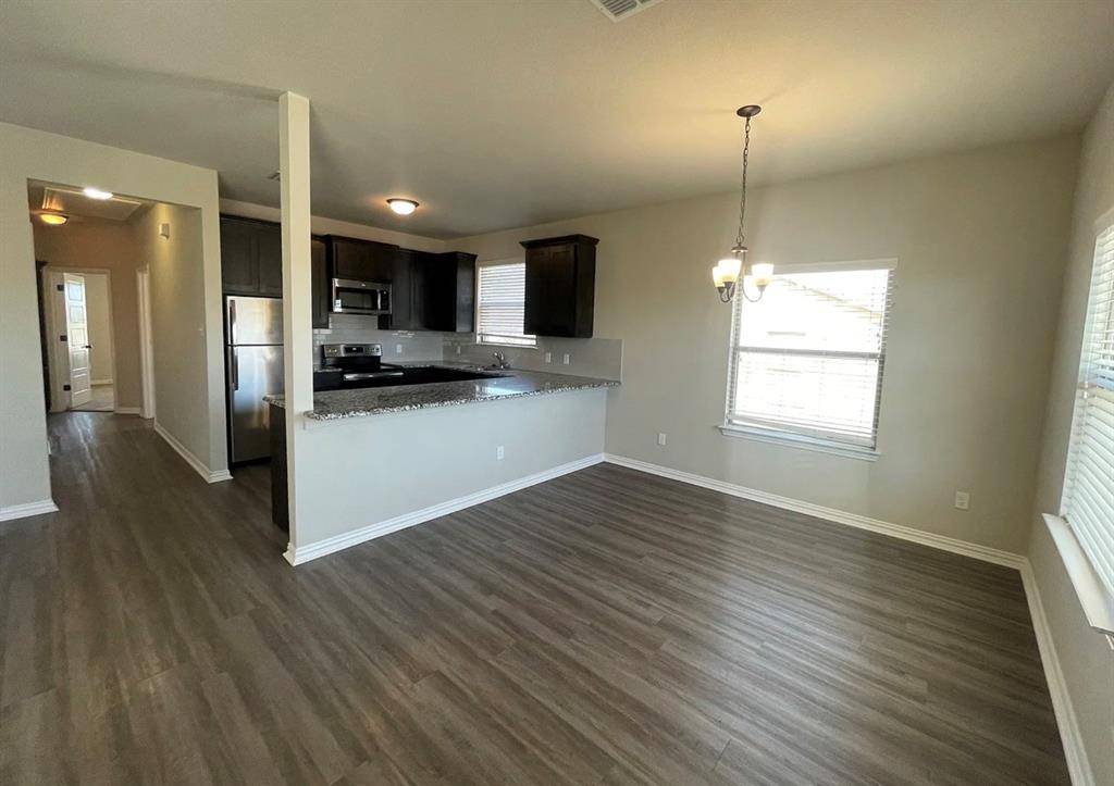 Weatherford, TX 76088,8605 Ellis Drive #4