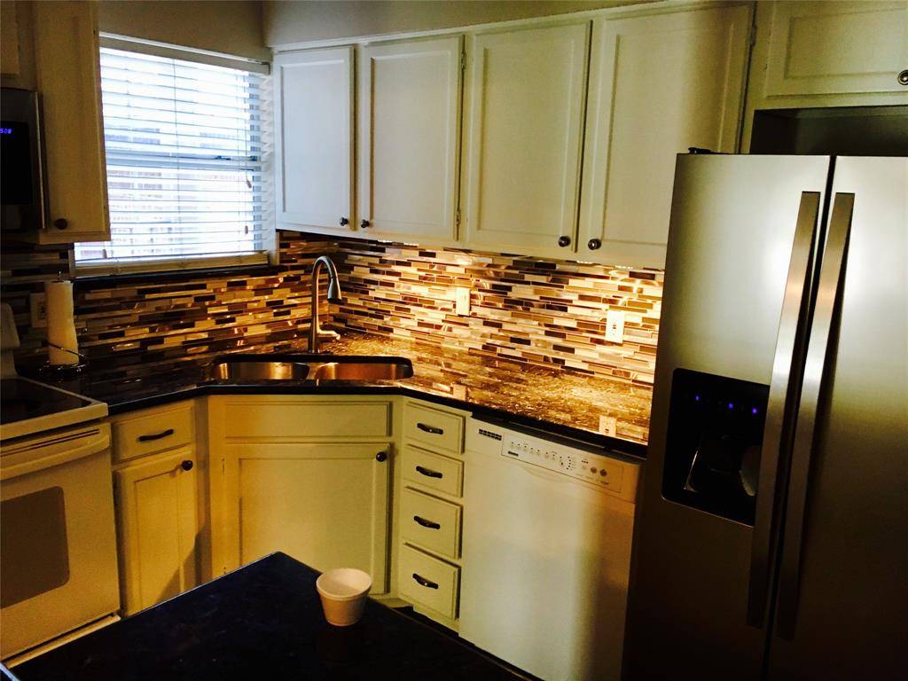 Addison, TX 75001,4067 Beltway Drive #114