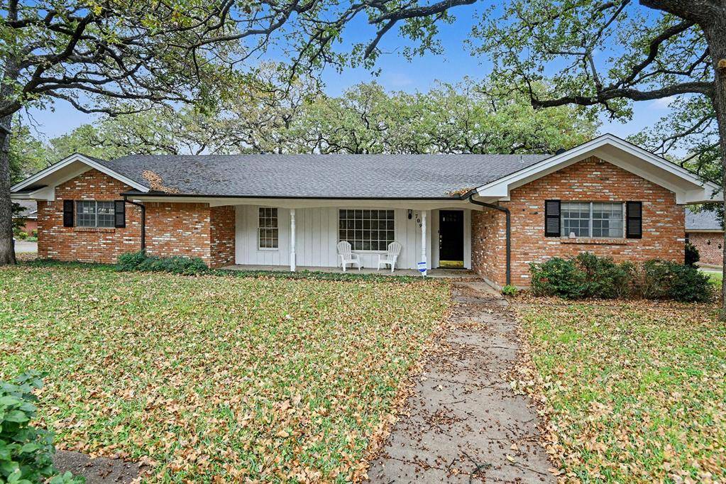 Hurst, TX 76054,709 W Pleasantview Drive