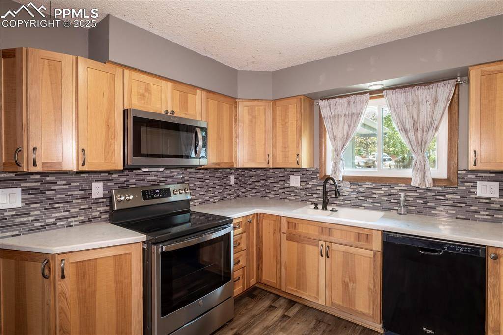 Woodland Park, CO 80863,780 W Kelleys RD