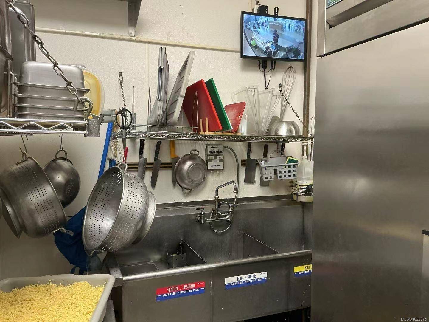 Nanaimo, BC V9T 4T7,6631 Island Hwy #F10