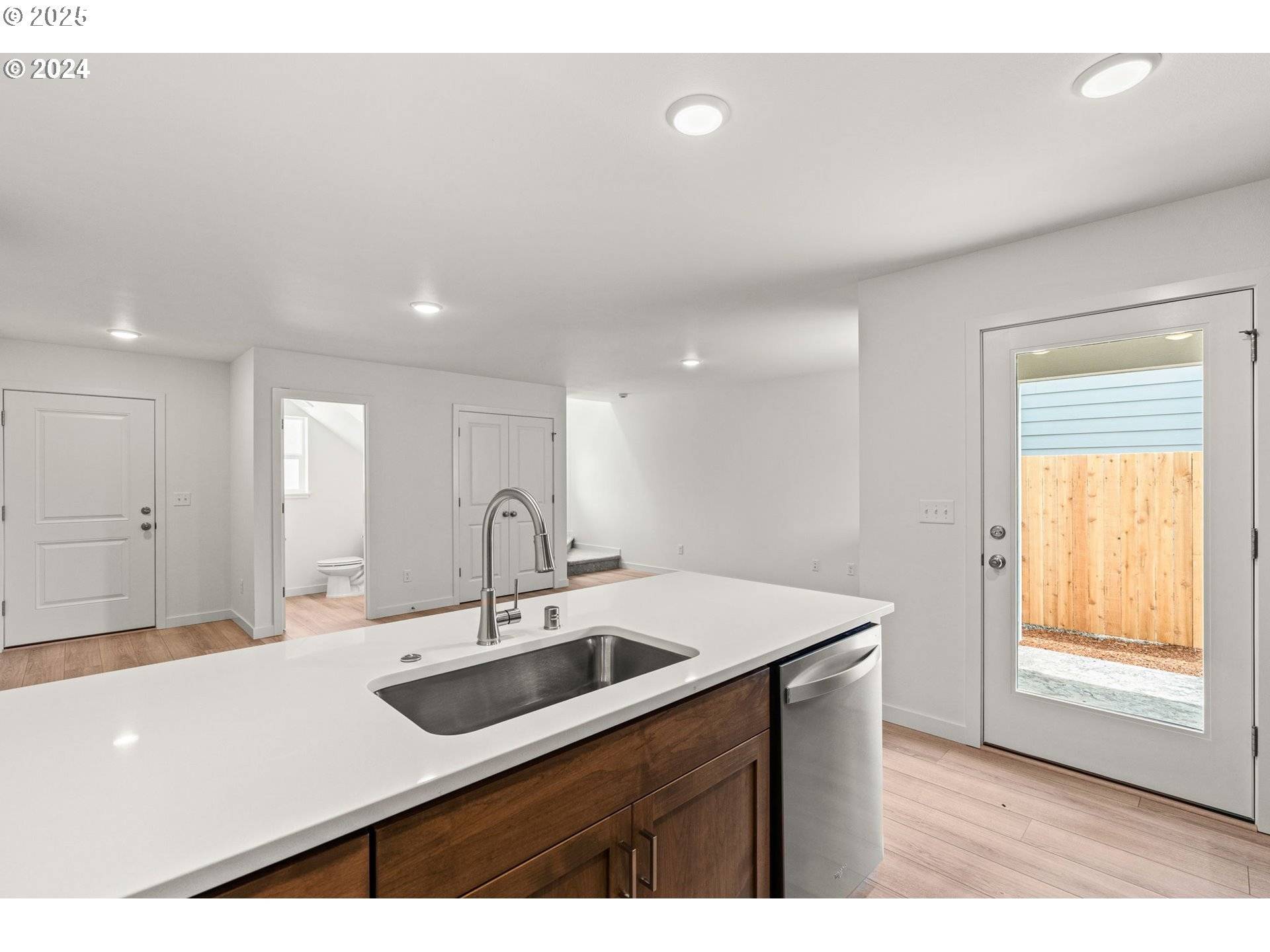 Vancouver, WA 98661,5913 NE 70TH ST