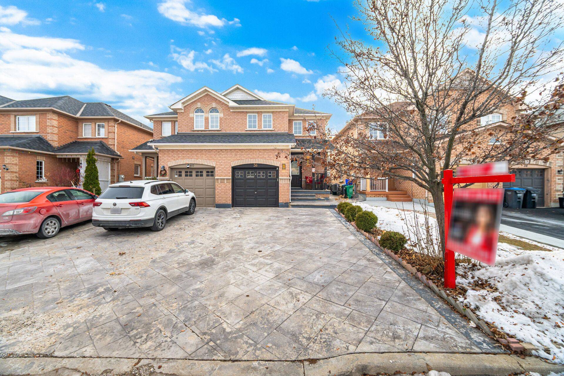 Brampton, ON L7A 1M8,38 Coppermill DR
