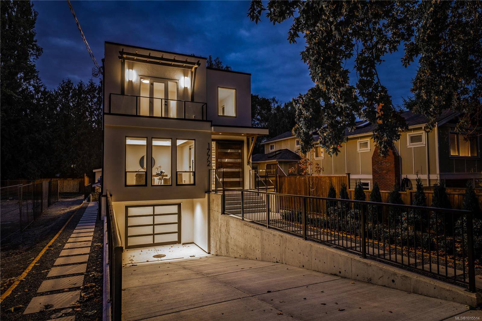 Victoria, BC V8S 1N6,1772 Chandler Ave