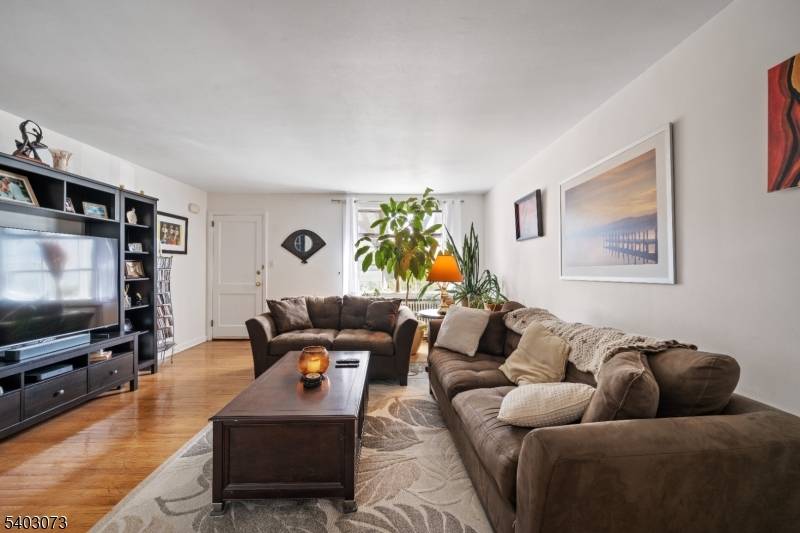 Clifton City, NJ 07011,94 Trimble Ave