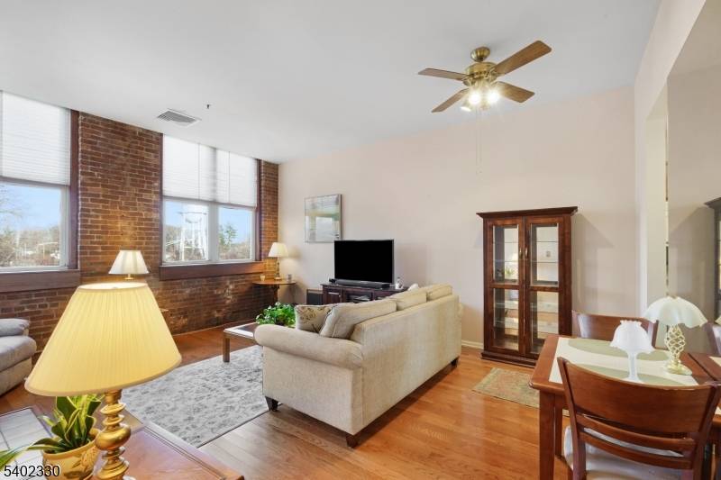 Little Falls Twp., NJ 07424,240 Main St #305