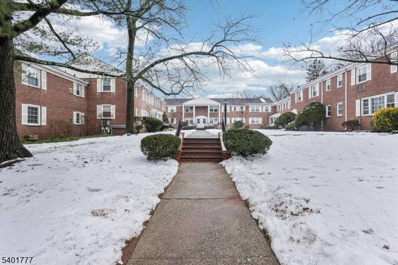 Springfield Twp., NJ 07081,445 Morris Ave #D11