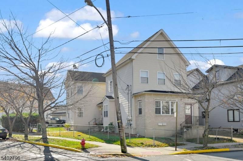 Wallington Boro, NJ 07057,48 Main Ave