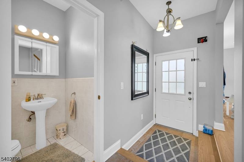 Wallington Boro, NJ 07057,48 Main Ave