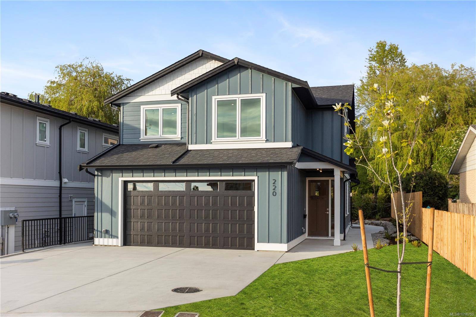 Saanich, BC V8Z 1W5,220 Kamloops Ave