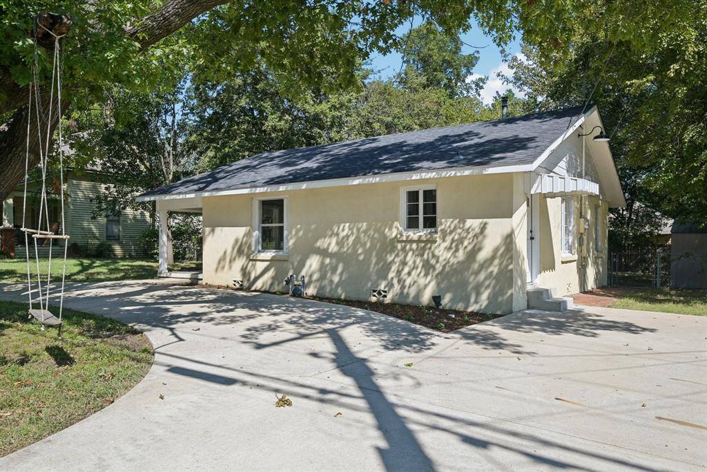 Terrell, TX 75160,608 W High Street