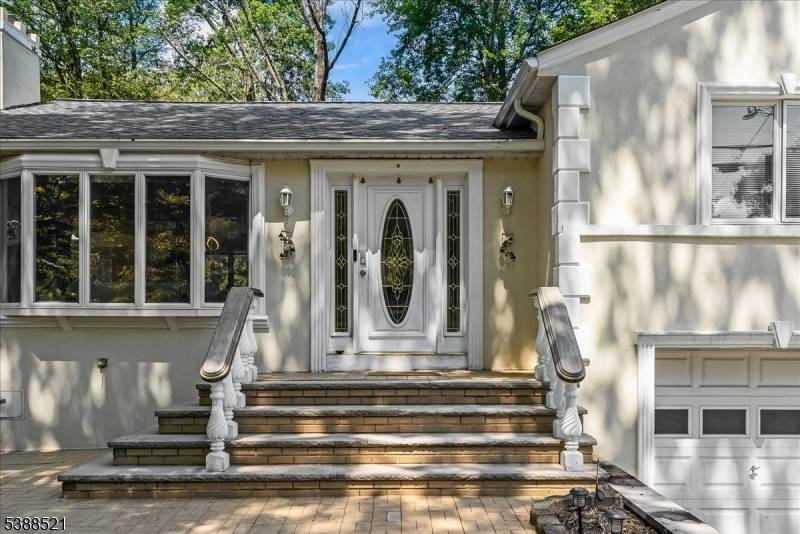 North Caldwell Boro, NJ 07006,531 Mountain Ave