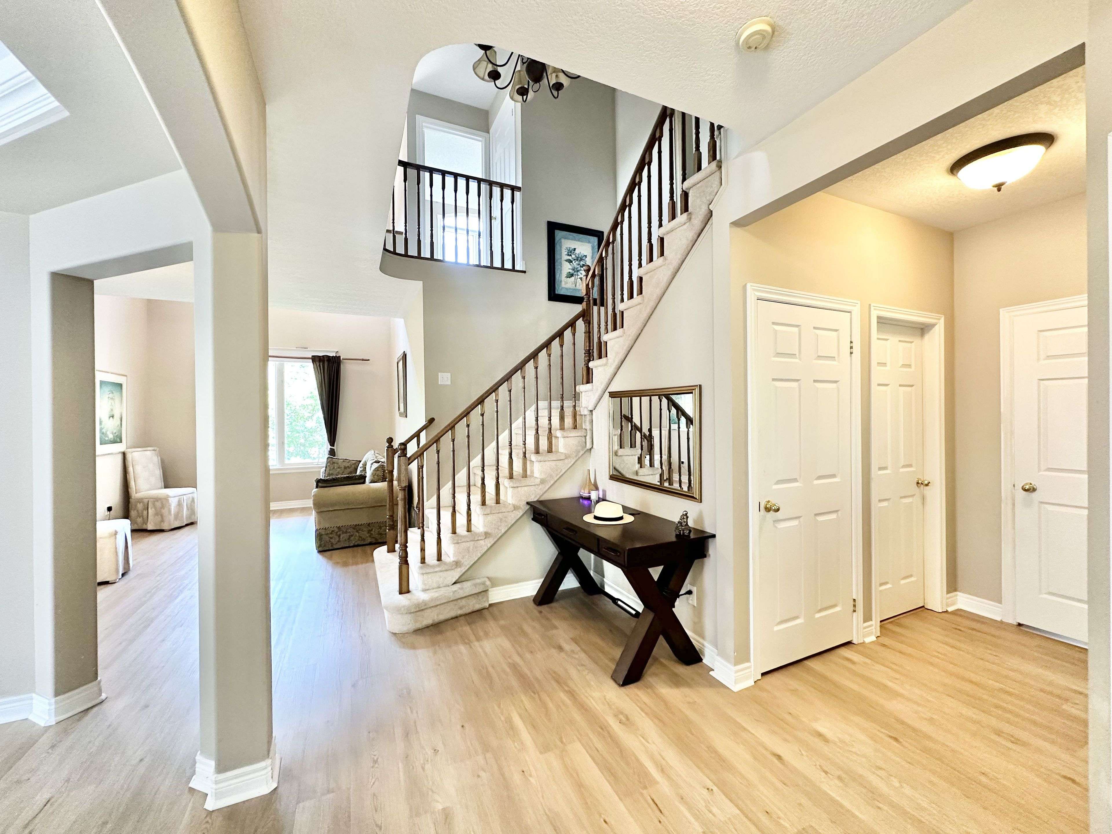 Oshawa, ON L1G 8B7,277 Ryerson CRES