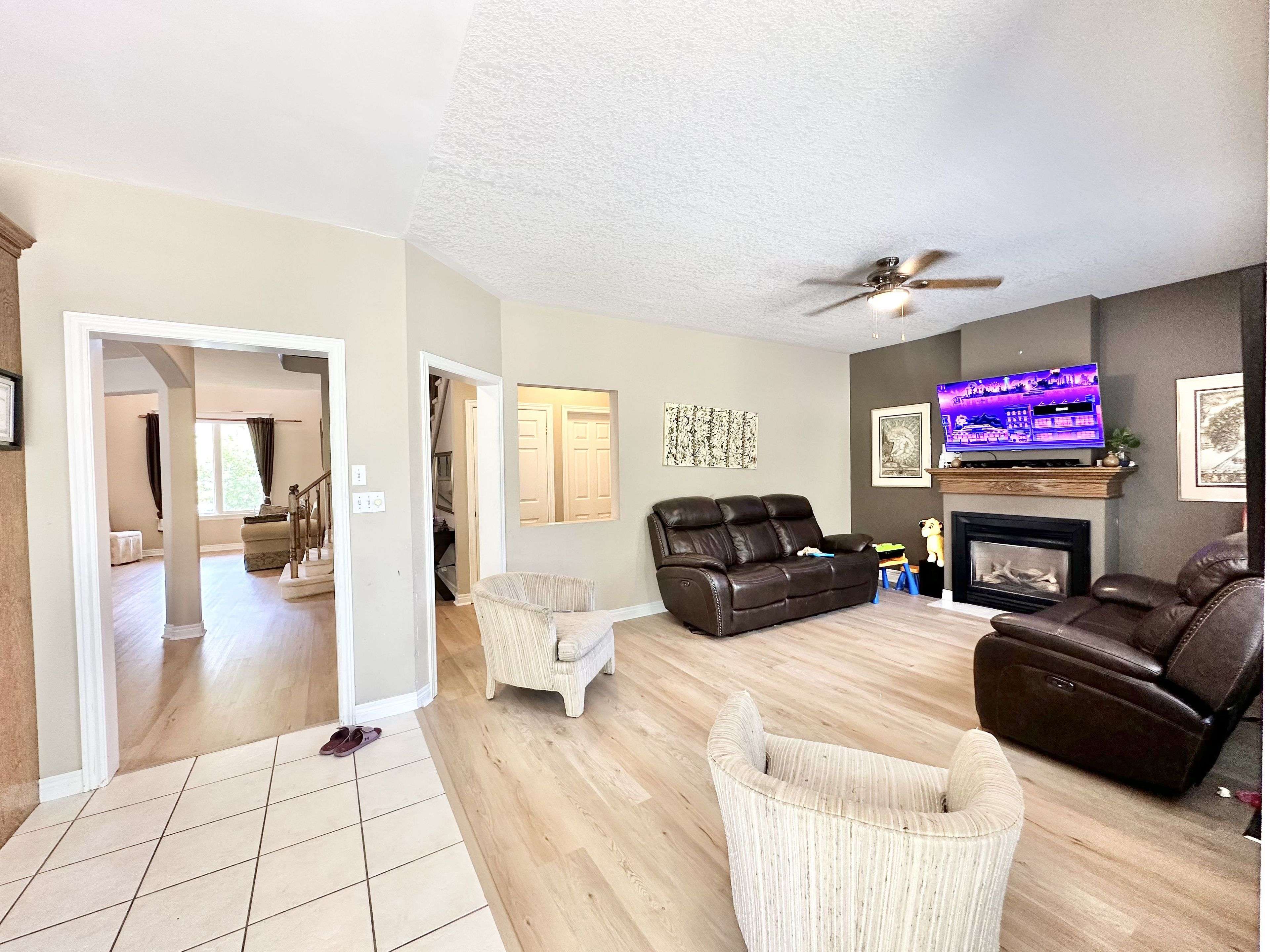 Oshawa, ON L1G 8B7,277 Ryerson CRES