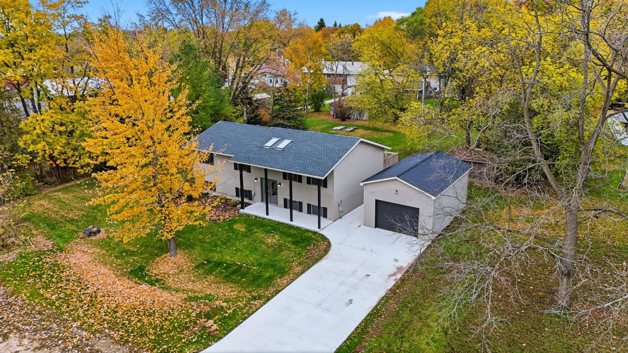 Brockton, ON N0G 1S0,25 Dirstien ST N