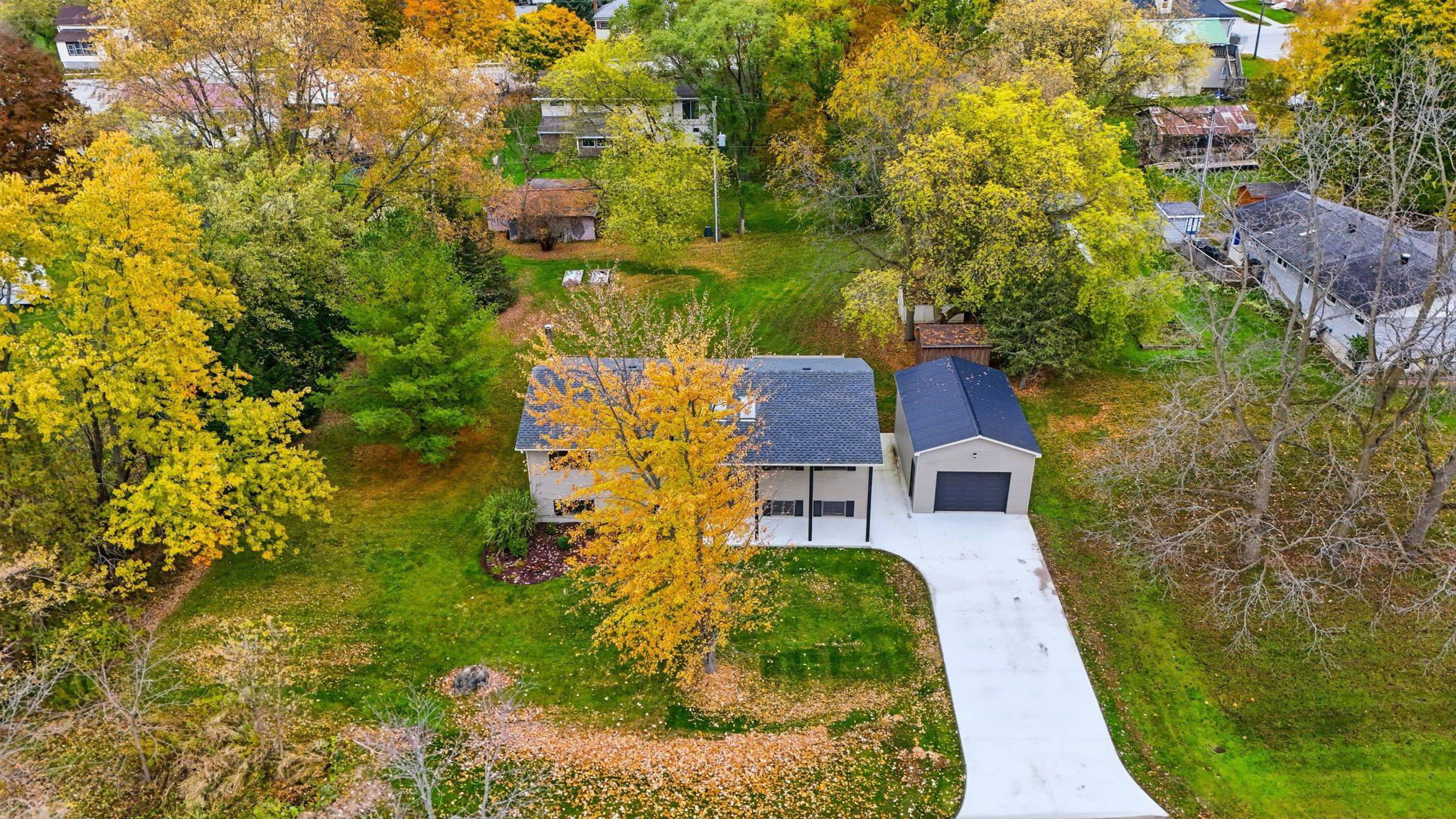 Brockton, ON N0G 1S0,25 Dirstien ST N