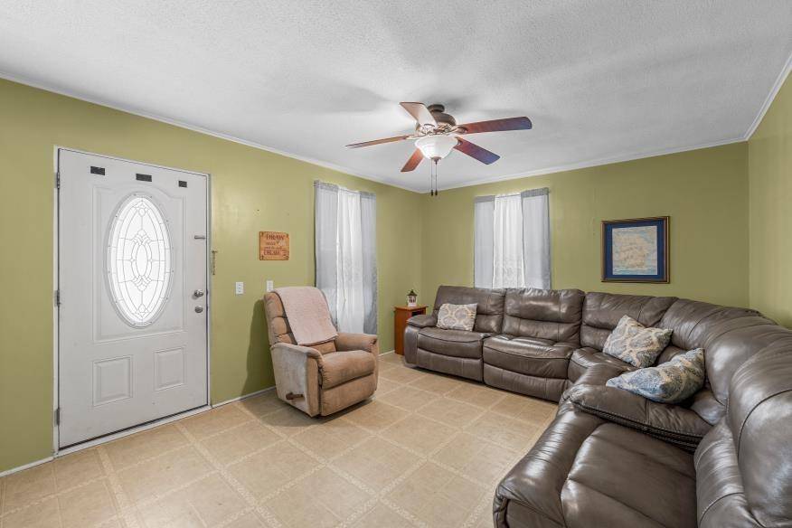 Mexia, TX 76667,400 E TRAVIS