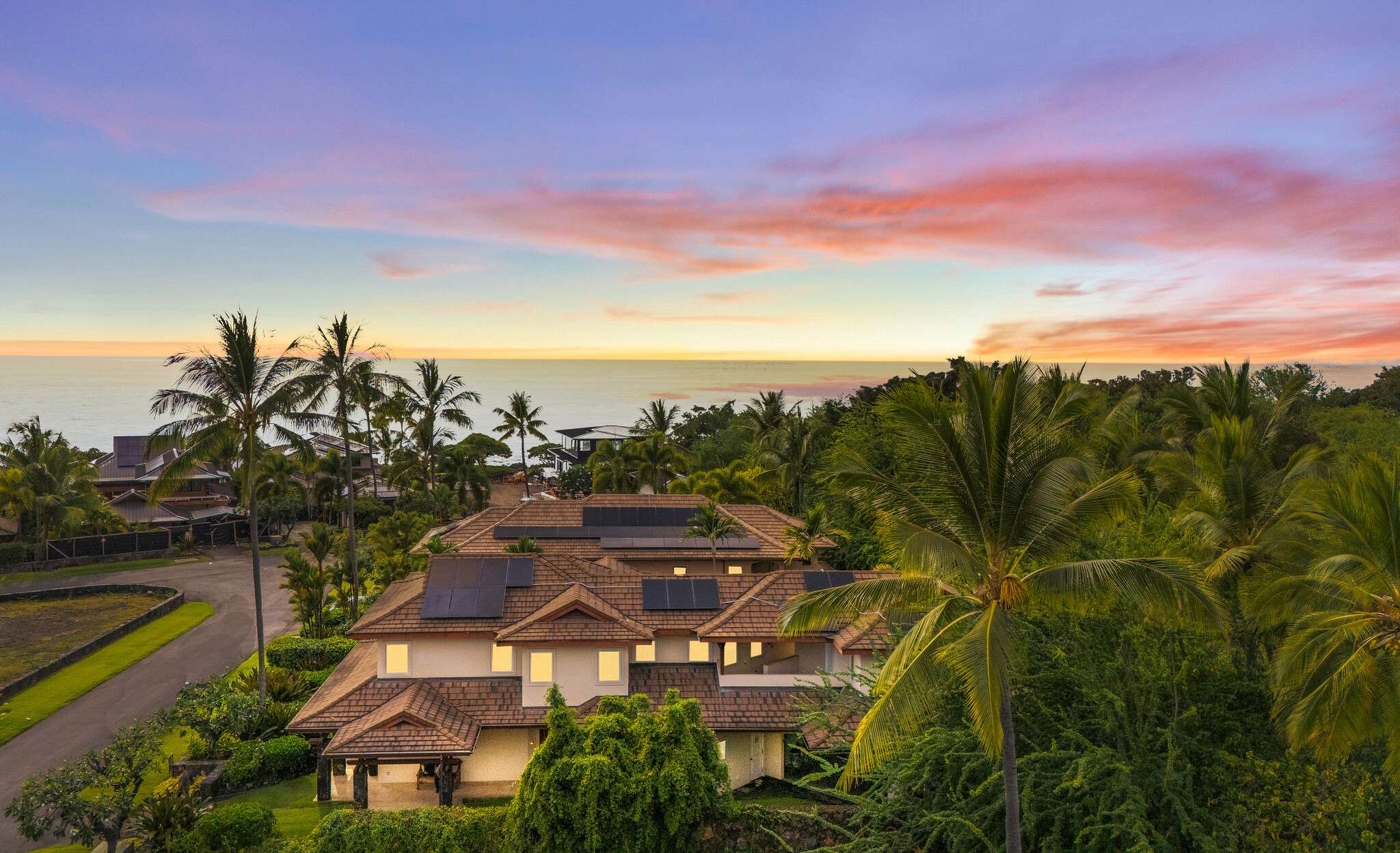 Kailua-kona, HI 96740,77-208 KEALOHIKAI PL