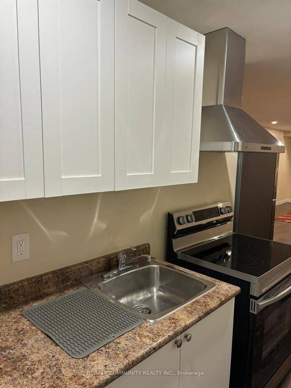 Ajax, ON L1T 0J1,1157 Ravenscroft RD #Basmt