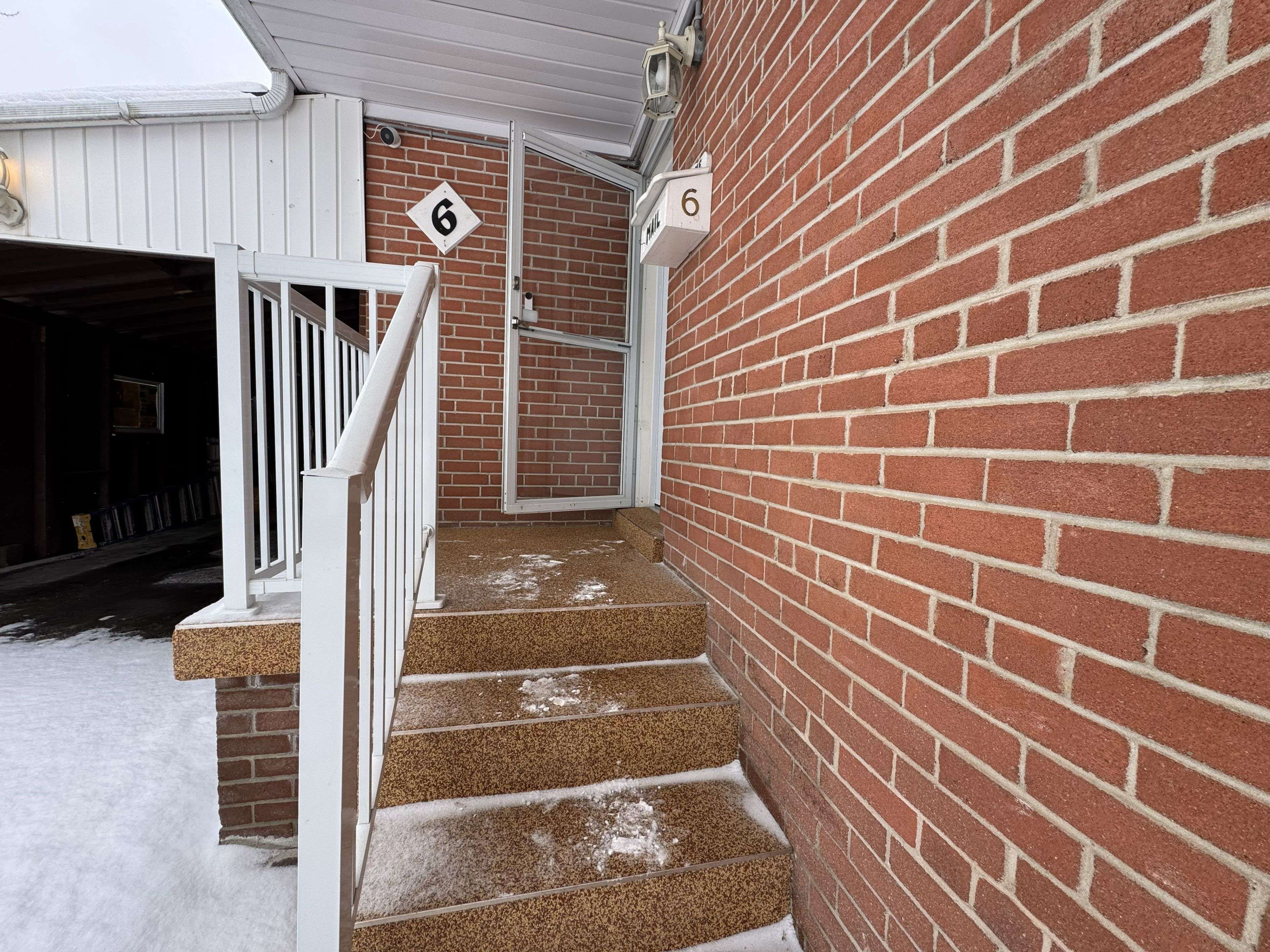 Aurora, ON L4G 2B3,6 Bailey CRES