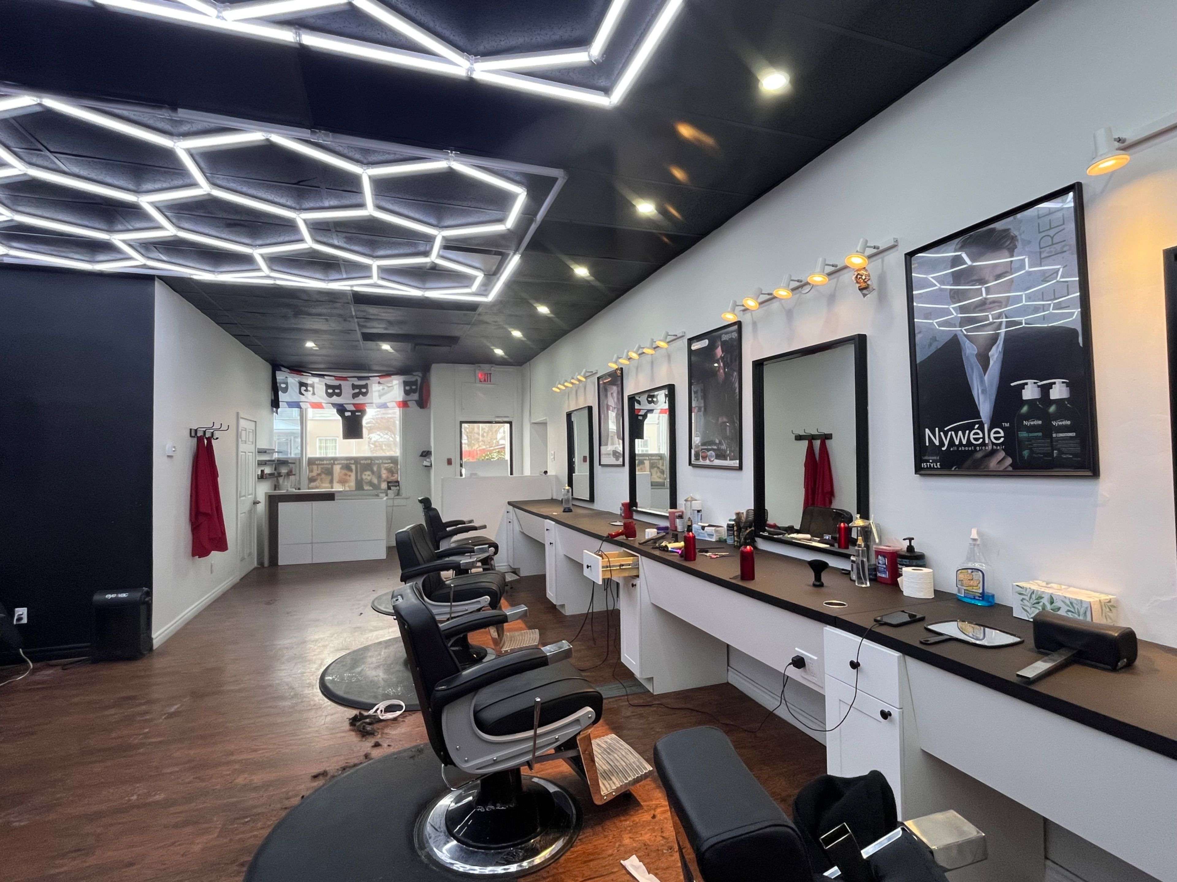 Niagara Falls, ON L2G 5Z5,5824 MAIN ST