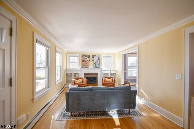 Summit City, NJ 07901,11 Morris Ct