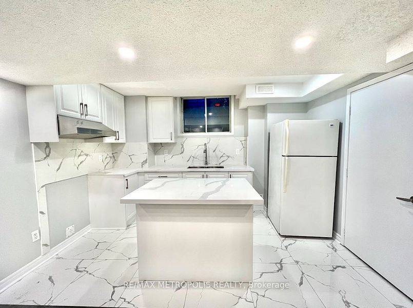 Toronto E11, ON M1B 6C4,312 Mclevin AVE #BSMT