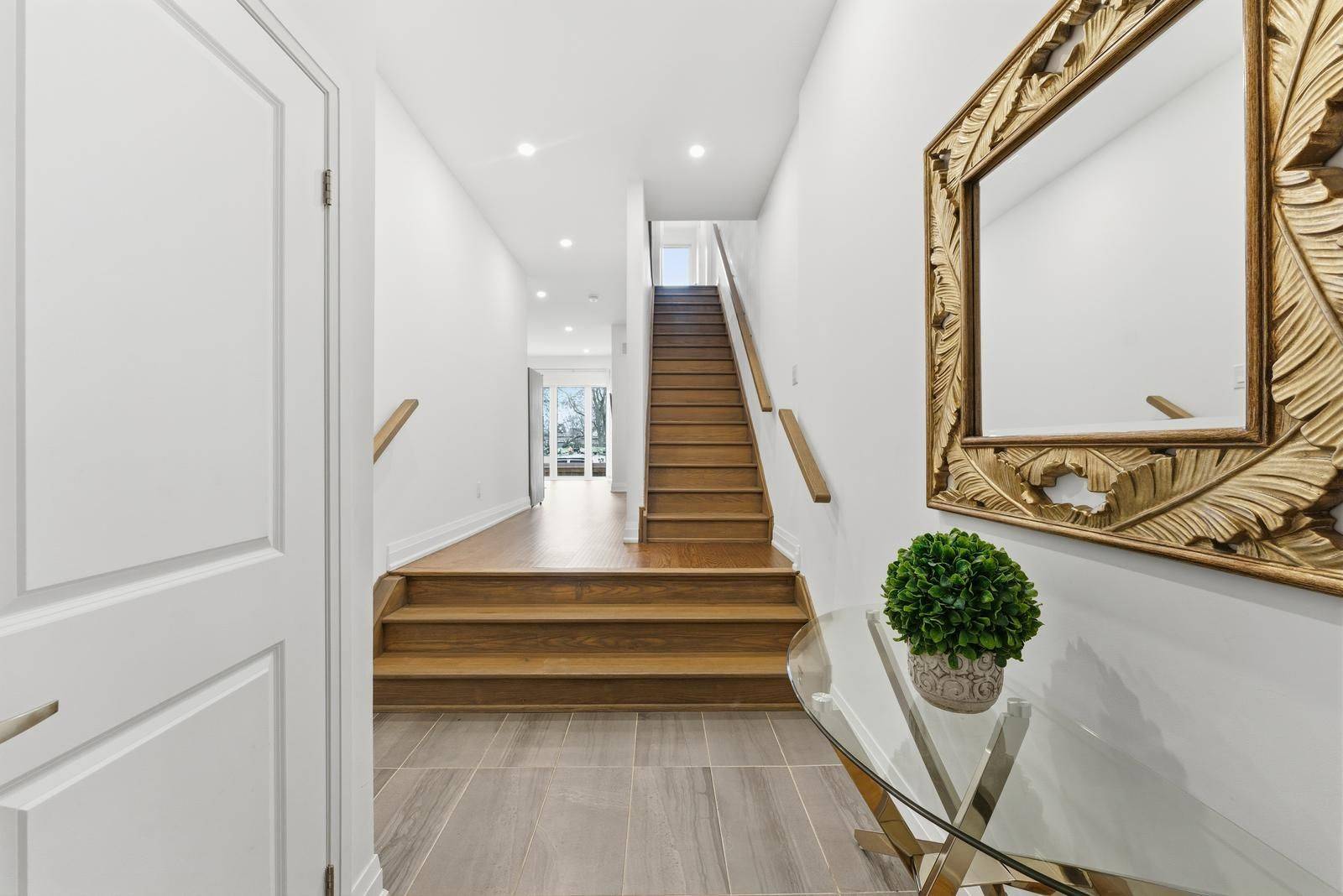 Richmond Hill, ON L4E 2T3,29 Persica ST