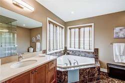 Bradford West Gwillimbury, ON L3Z 0K8,136 Mooney ST