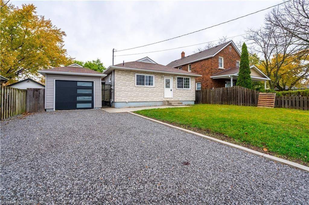 Niagara Falls, ON L2G 5V7,7121 Dorchester RD #LOWER