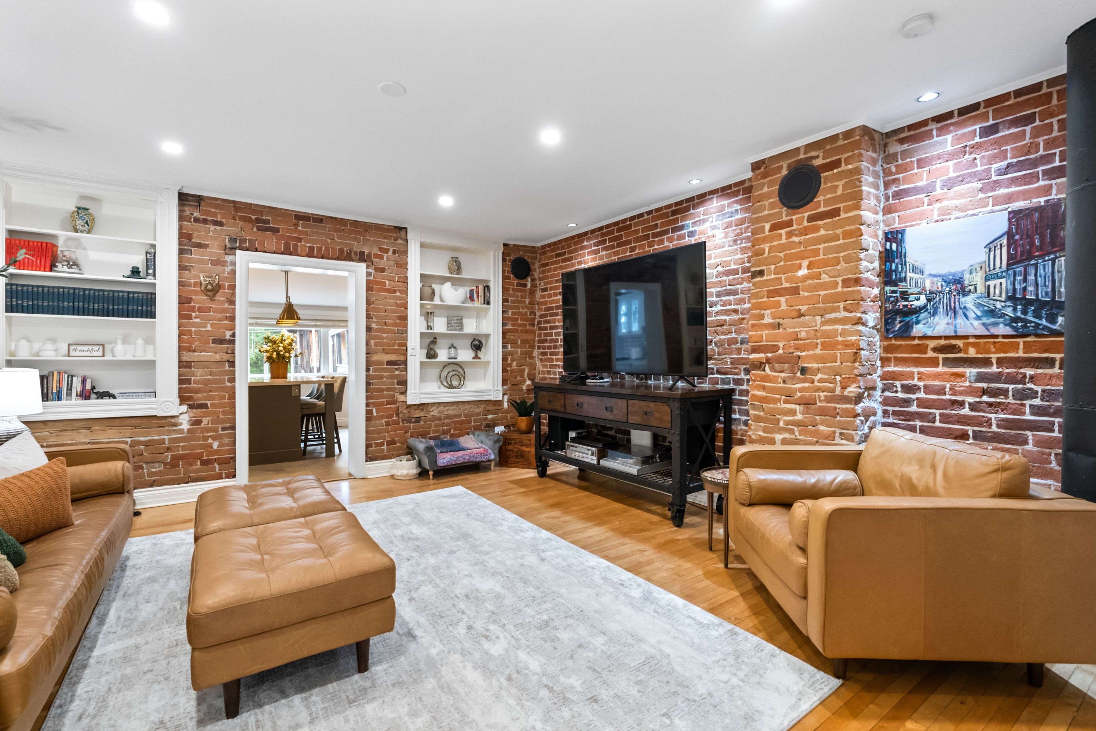 Port Hope, ON L1A 2Z2,20-22 John ST