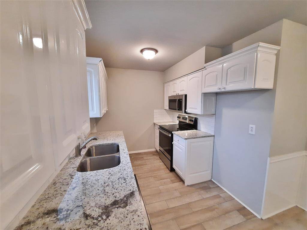 Lewisville, TX 75067,911 Elmwood Drive