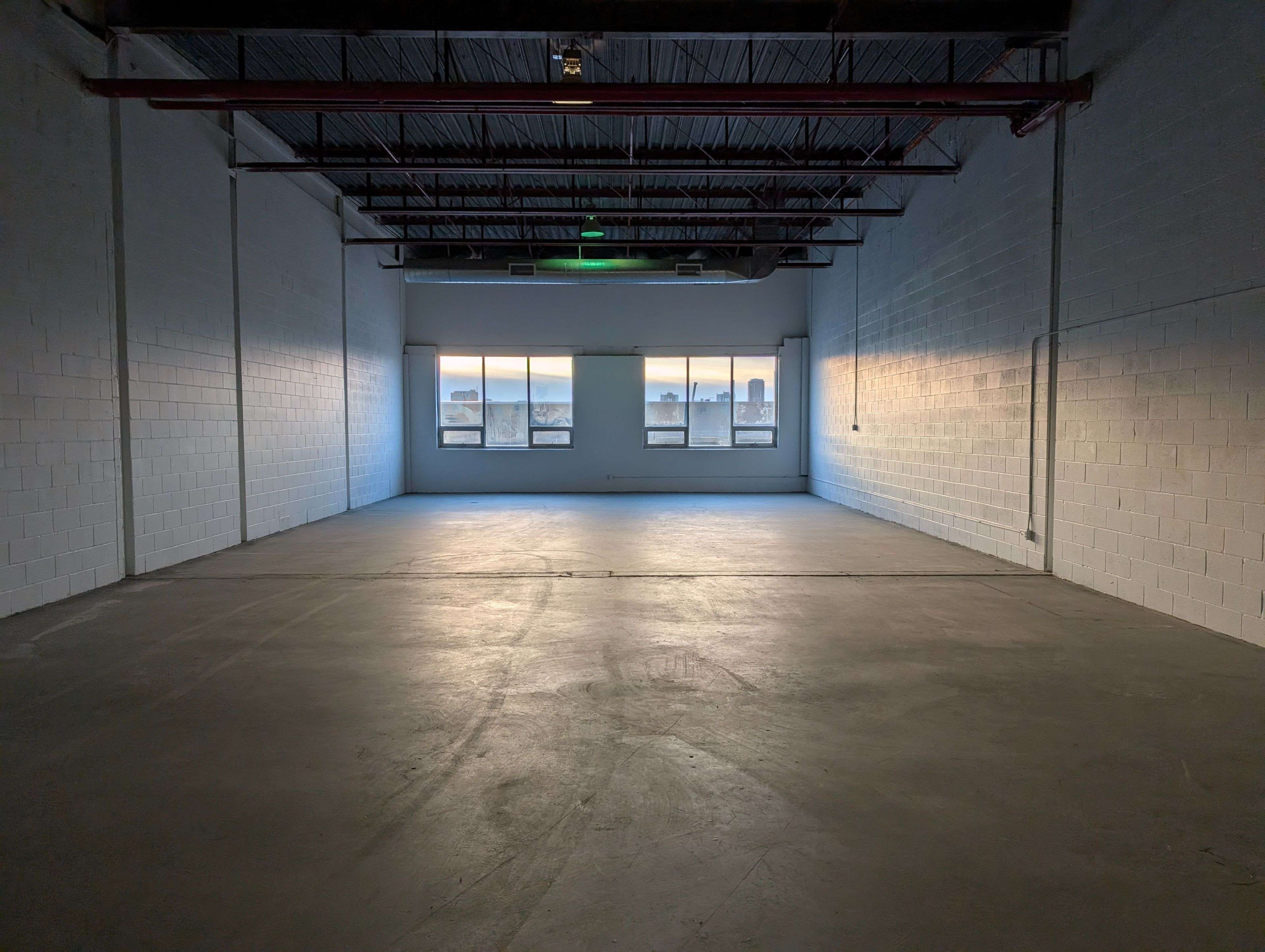 Toronto C13, ON M4A 1B3,100 Sunrise AVE #135